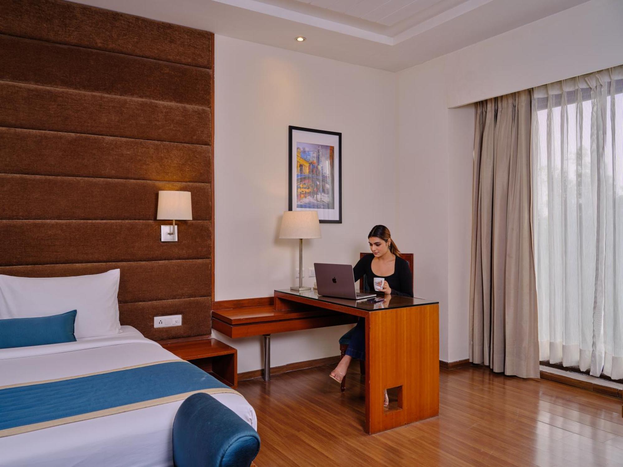 Best Western Country Woods Ambāla المظهر الخارجي الصورة