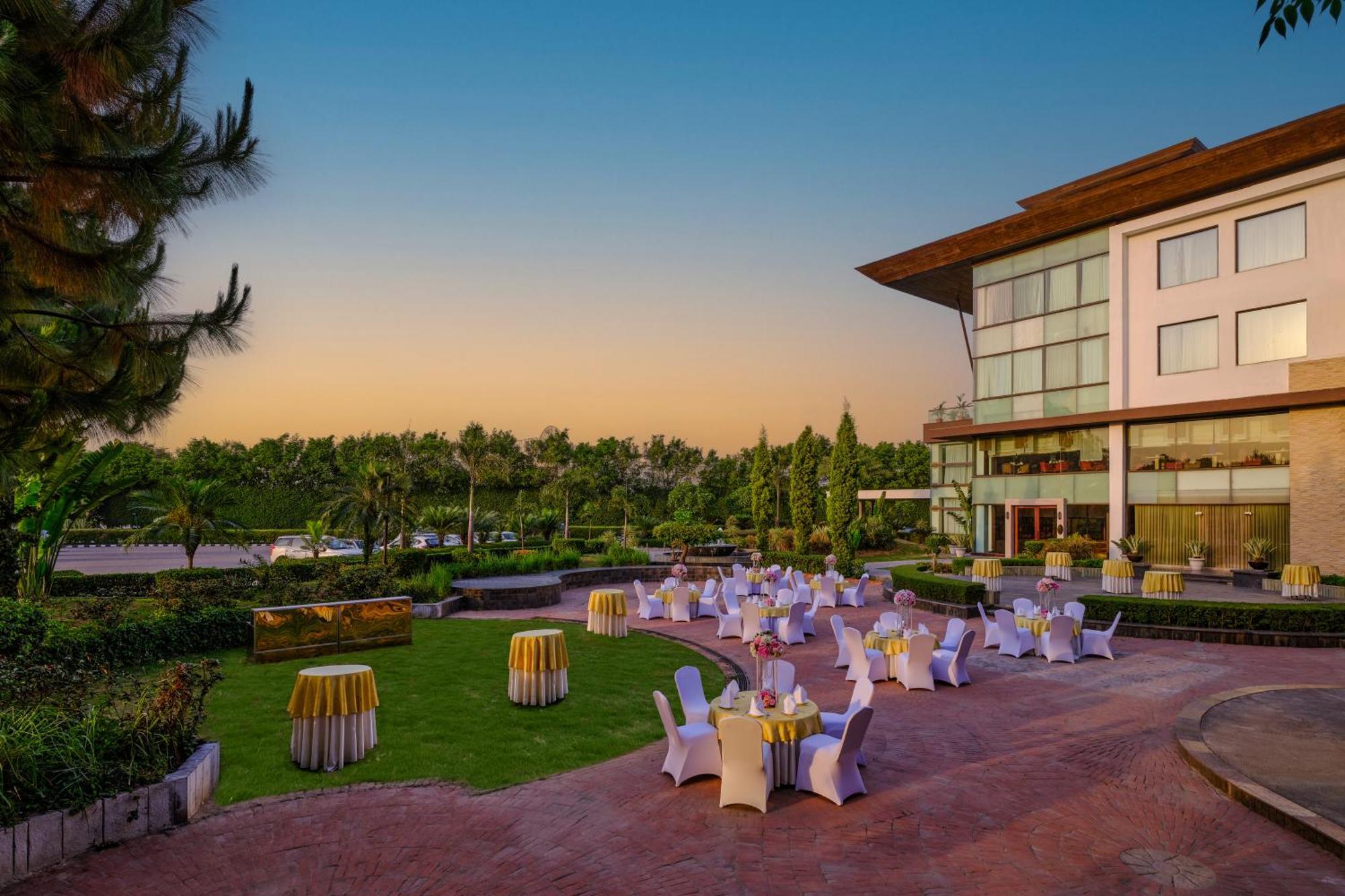 Best Western Country Woods Ambāla المظهر الخارجي الصورة