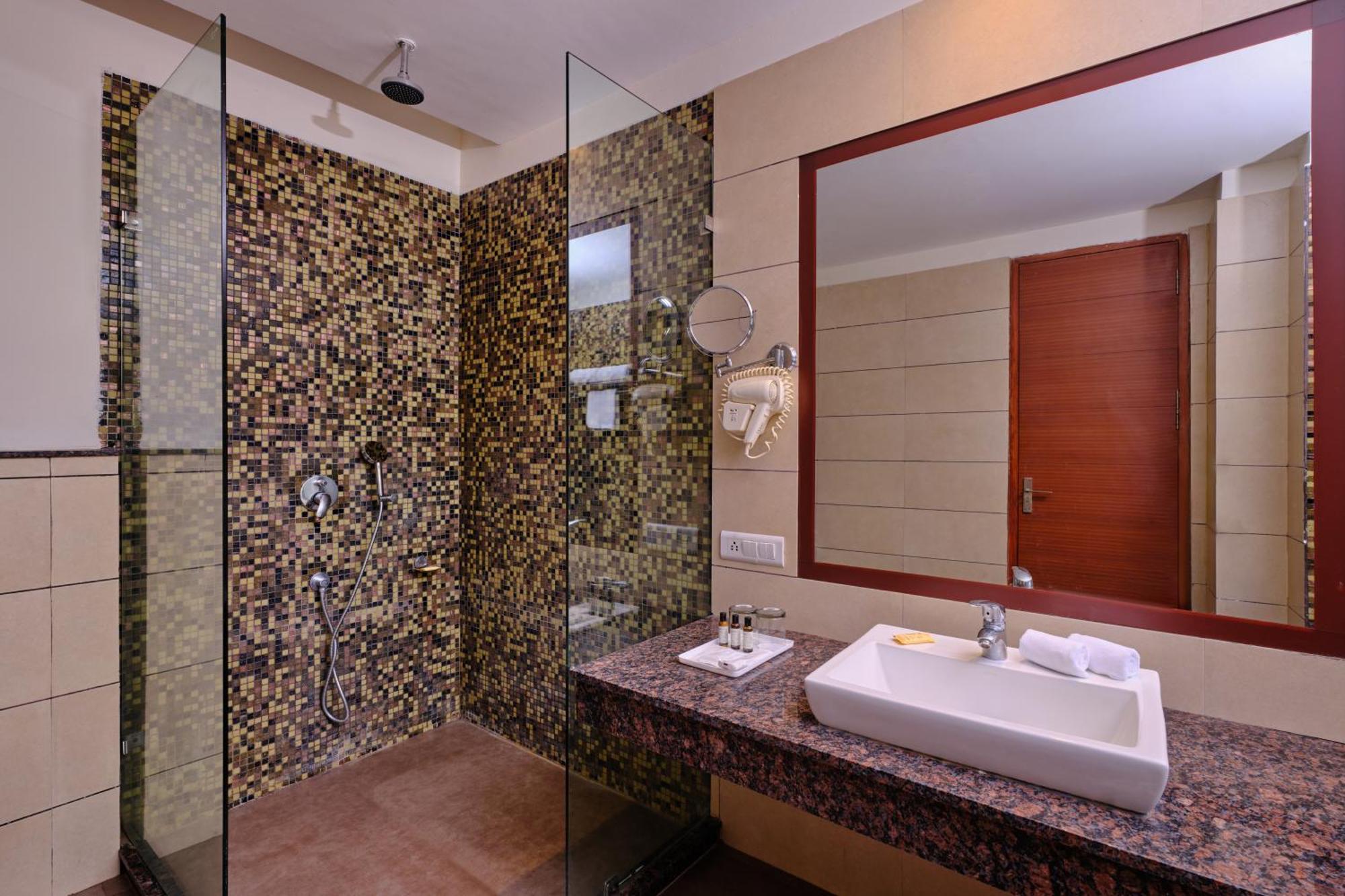 Best Western Country Woods Ambāla المظهر الخارجي الصورة