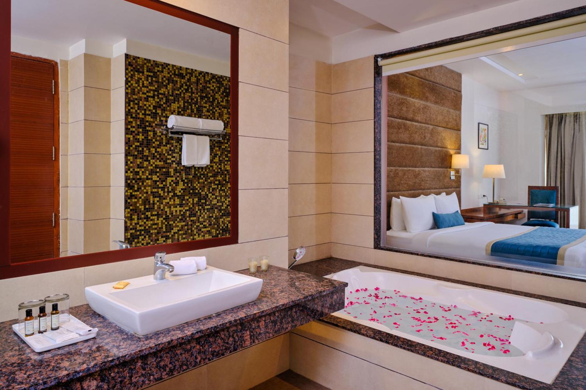 Best Western Country Woods Ambāla المظهر الخارجي الصورة