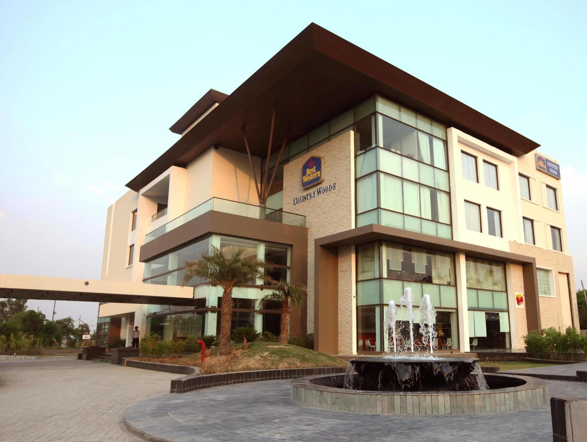 Best Western Country Woods Ambāla المظهر الخارجي الصورة